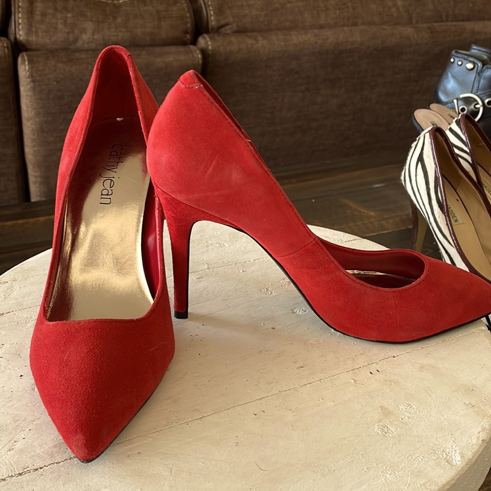Cathy Jean Red Suede heels Size 8